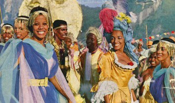 15-MKTING-1573_Senior_Cinema_2016_Webpages_ImageSuites_BlackOrpheus_v2_613x463